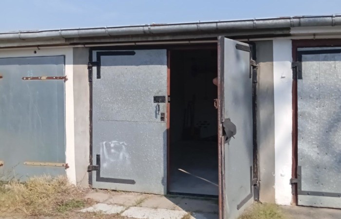 giżycki, Giżycko, Moniuszki, Garaż murowany Giżycko ul Moniuszki