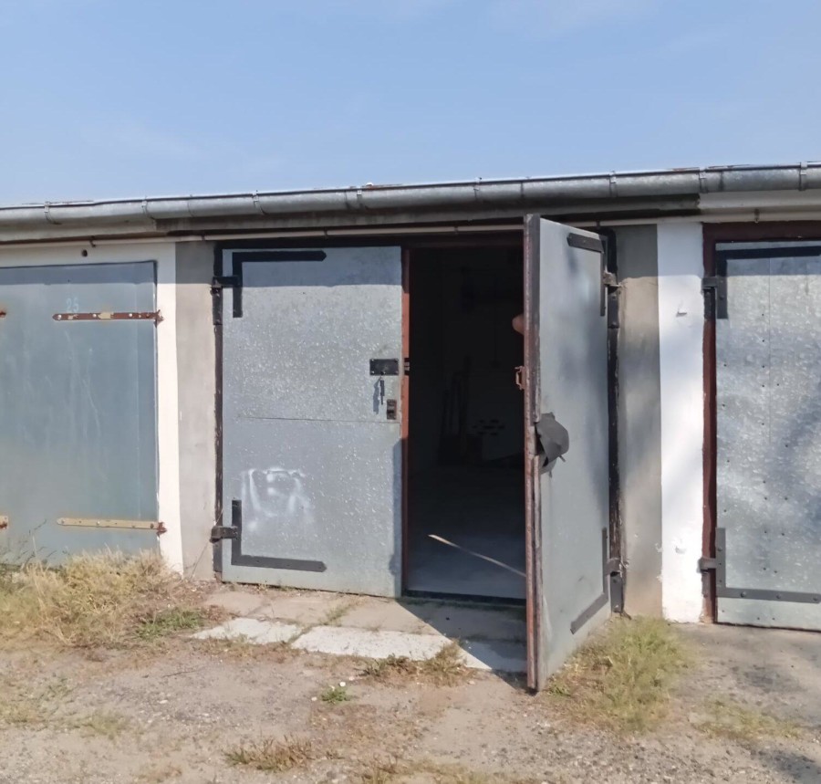 giżycki, Giżycko, Moniuszki, Garaż murowany Giżycko ul Moniuszki