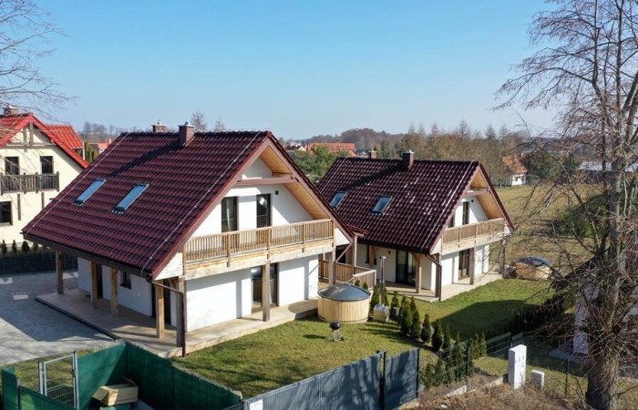 warmińsko-mazurskie, giżycki, Dwa domy jednorodzinne oraz budynek gosp. wm Bogaczewo gm Giżycko