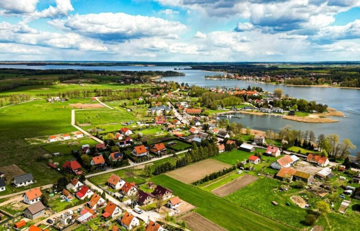 giżycki, Giżycko, Bogaczewo, Dwa domy jednorodzinne oraz budynek gosp. wm Bogaczewo gm Giżycko