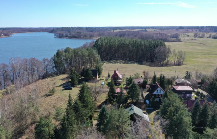 mrągowski, Sorkwity, Borowe, Dom w pierwszej linii jeziora Mazury