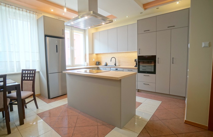 Łomża, Farna, Przestronne i jasne  mieszkanie w centrum miasta