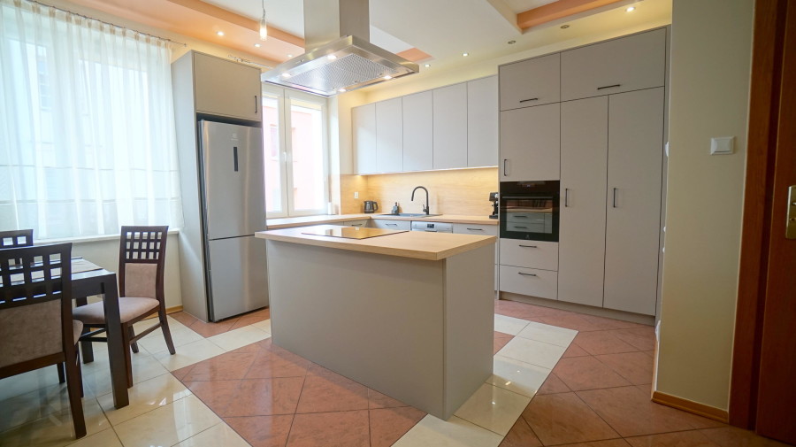 Łomża, Farna, Przestronne i jasne  mieszkanie w centrum miasta