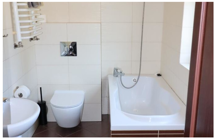 giżycki, Miłki, Rydzewo, Orzechowa, Atrakcyjny dom w Rydzewie, gm. Miłki – nad jeziorem Niegocin!