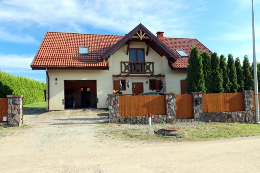 węgorzewski, Węgorzewo, Jana Heweliusza, Komfortowy dom jednorodzinny w Węgorzewie, ul. Heweliusza 6