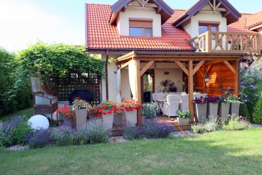 węgorzewski, Węgorzewo, Jana Heweliusza, Komfortowy dom jednorodzinny w Węgorzewie, ul. Heweliusza 6