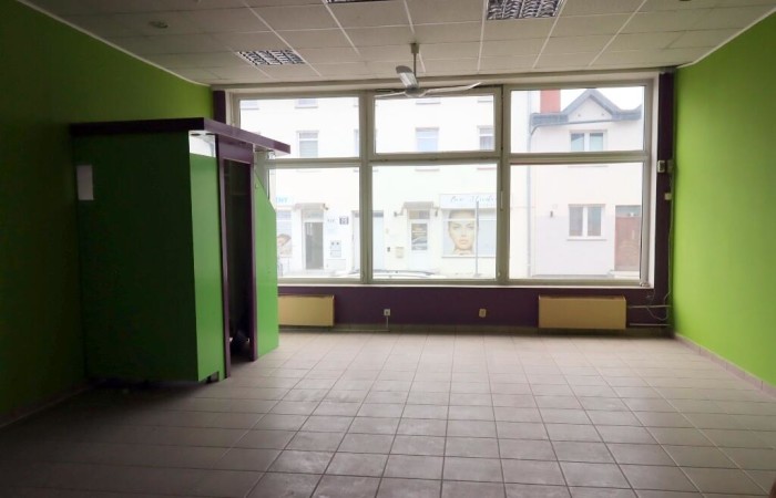 giżycki, Giżycko, Kętrzyńskiego, Lokal usługowy 104 m² – Centrum Giżycka, ul. Warszawska 12 – Dom Handlowy „Dominik”