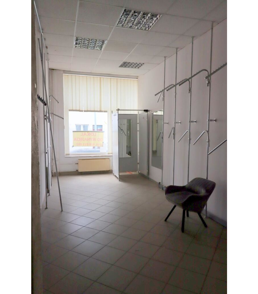 giżycki, Giżycko, Kętrzyńskiego, Lokal usługowy 104 m² – Centrum Giżycka, ul. Warszawska 12 – Dom Handlowy „Dominik”