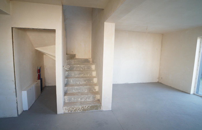 łomżyński, Łomża, Konarzyce, Złota, Dom w zabudowie bliźniaczej blisko miasta