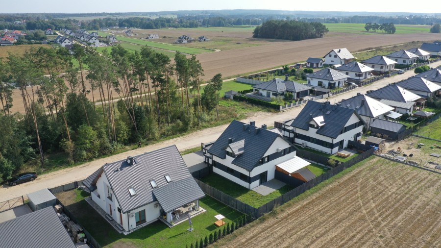 łomżyński, Łomża, Konarzyce, Złota, Dom w zabudowie bliźniaczej blisko miasta