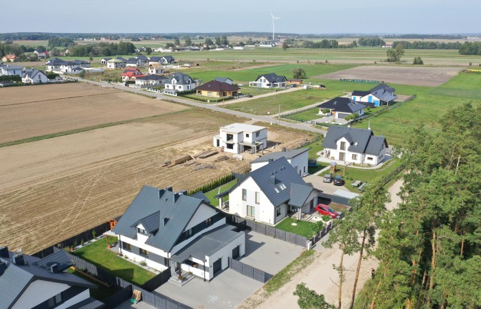 łomżyński, Łomża, Konarzyce, Złota, Dom w zabudowie bliźniaczej blisko miasta