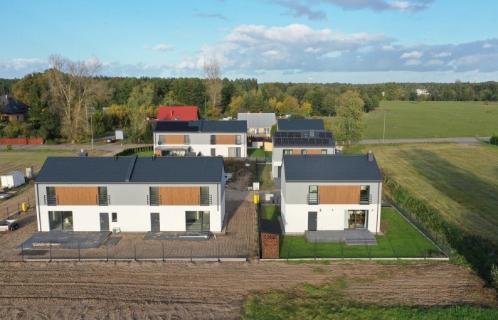 Ostrołęka, Wierzbowa, Nowoczesny dom w zabudowie bliźniaczej