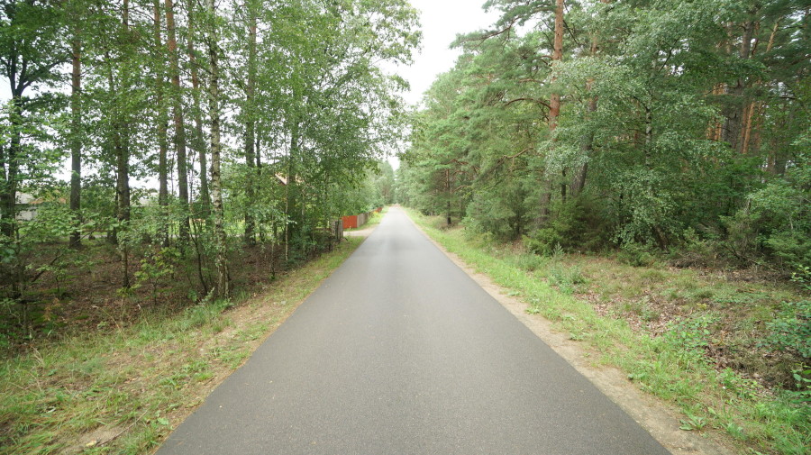 łomżyński, Zbójna, Kolonia Suchy Borek, Zielona enklawa w otulinie lasów