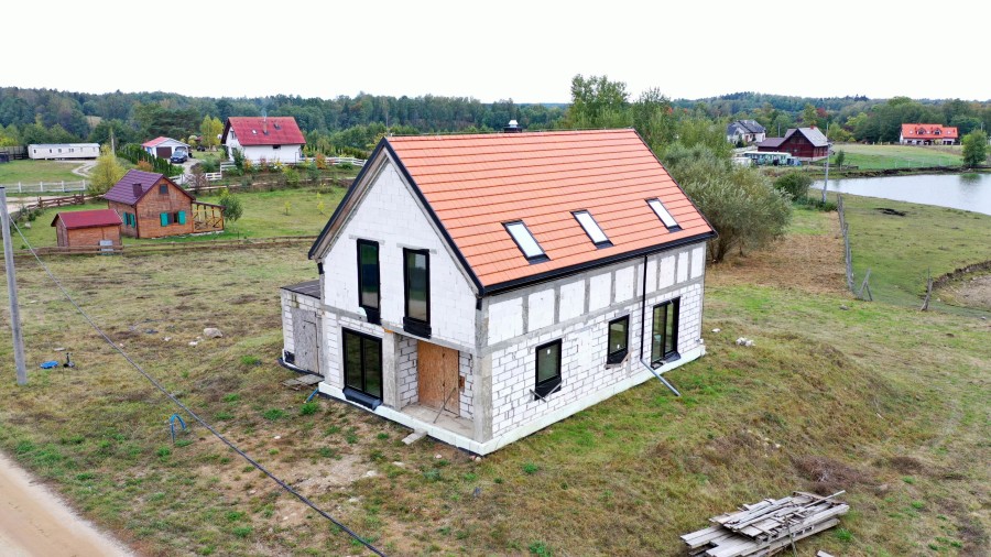 giżycki, Wydminy, Okrągłe, Nowoczesny dom do własnej aranżacji z widokiem na Jezioro Bielskie