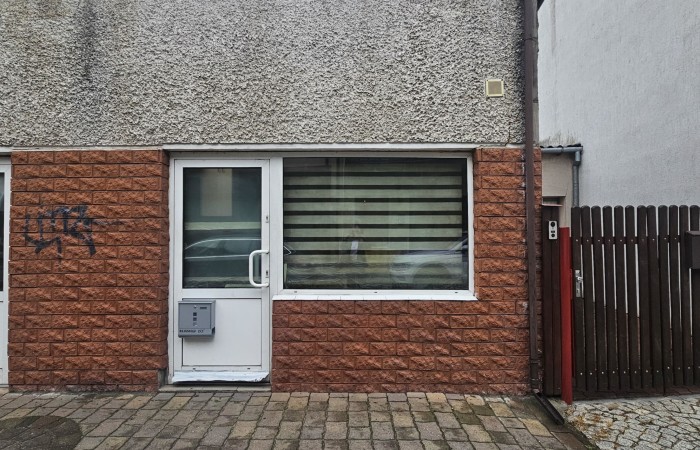 Ostrołęka, al. Jana Kilińskiego, Lokal na ul. Kilińskiego w centrum miasta.