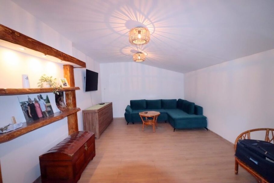 piski, Orzysz, Góra, Dom, łódź i pomost nad jeziorem Tyrkło  Góra 50 gm Orzysz