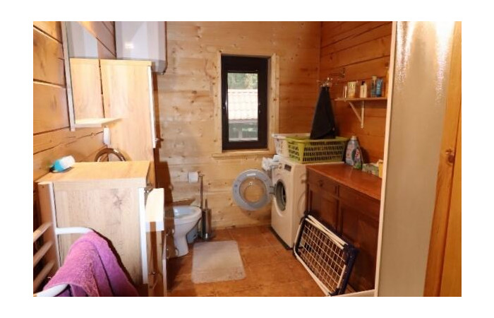 piski, Orzysz, Góra, Dom, łódź i pomost nad jeziorem Tyrkło  Góra 50 gm Orzysz