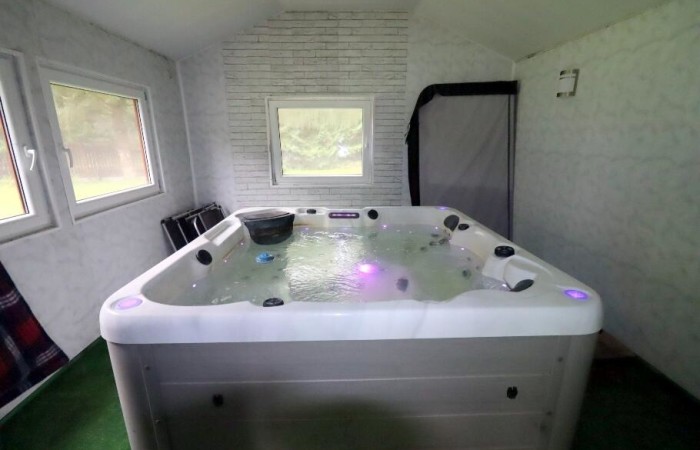 piski, Orzysz, Góra, Dom, łódź i pomost nad jeziorem Tyrkło  Góra 50 gm Orzysz