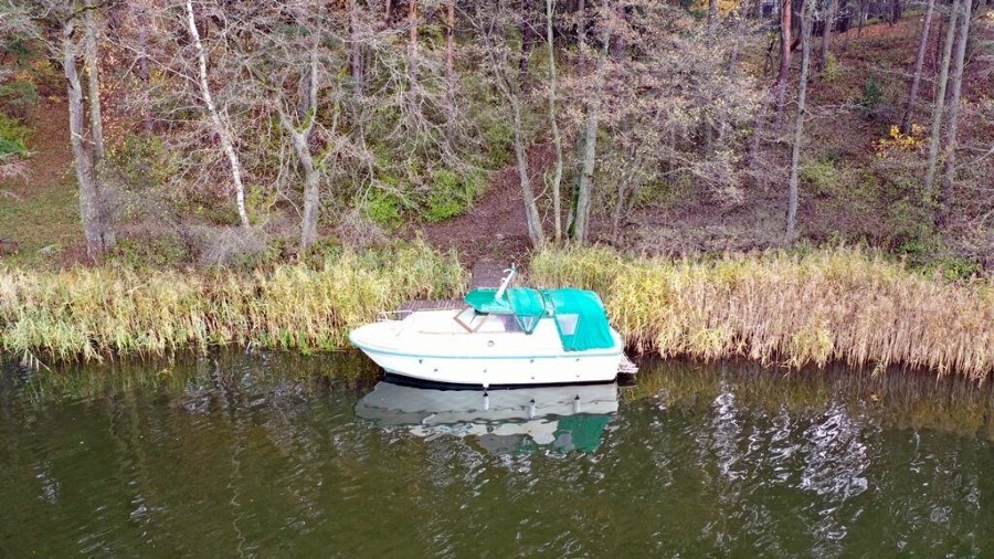 piski, Orzysz, Góra, Dom, łódź i pomost nad jeziorem Tyrkło  Góra 50 gm Orzysz