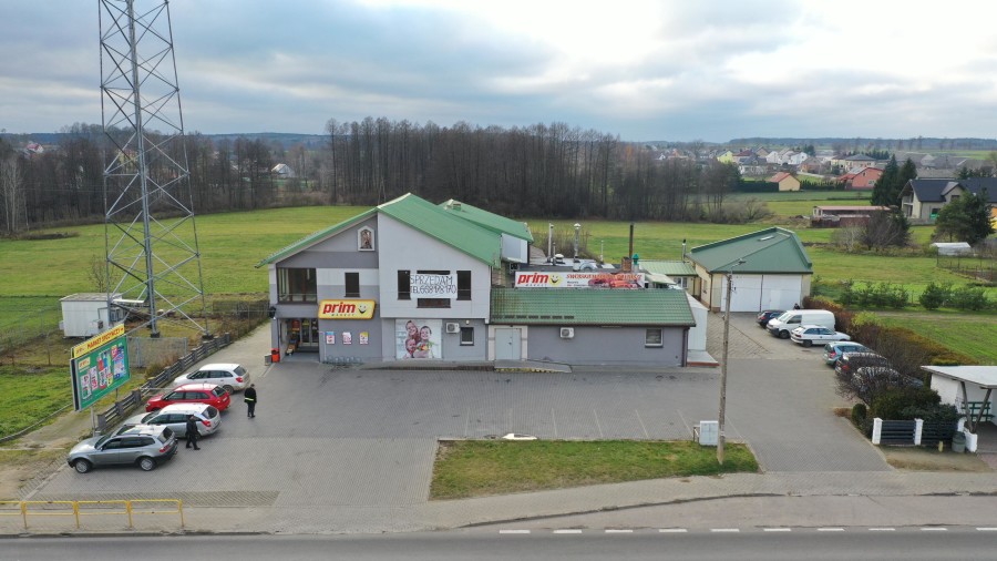 kolneński, Mały Płock, Budynek handlowo-usługowy generujący dochód pasywny