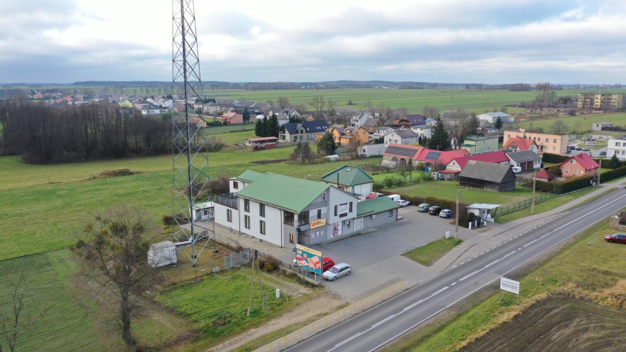 kolneński, Mały Płock, Budynek handlowo-usługowy generujący dochód pasywny