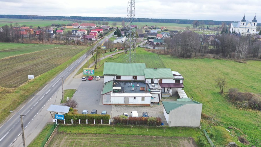 kolneński, Mały Płock, Budynek handlowo-usługowy generujący dochód pasywny