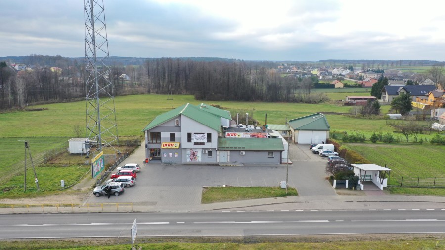 kolneński, Mały Płock, Budynek handlowo-usługowy generujący dochód pasywny