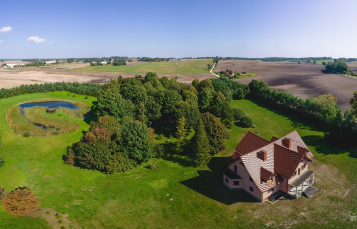 węgorzewski, Węgorzewo, Czerwony Dwór, Działka plus dom do wykończenia.