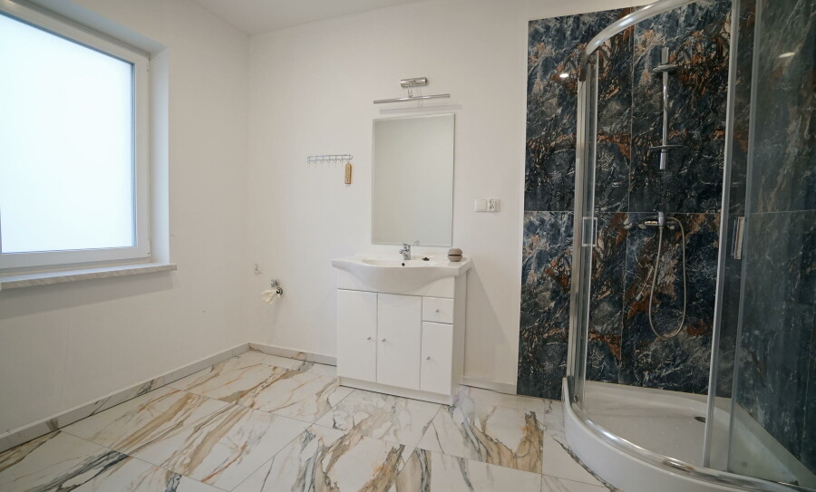 łomżyński, Piątnica, Budy Czarnockie, Tak nisko nie było !! - DOM w Budach Czarnockich !!!