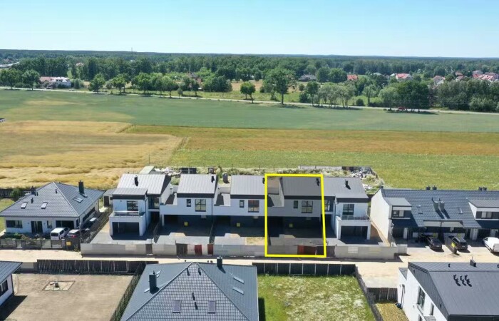 Ostrołęka, Stefana Żeromskiego, Dom w zabudowie szeregowej z fantastycznym salonem