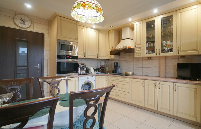 łomżyński, Łomża, Aleja Legionów, Idealna inwestycja: Dom z lokalem usługowym w sercu miasta !