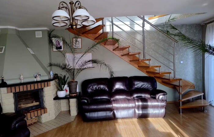 makowski, Różan, Lwowska, Dom z lokalem usługowym w Różanie