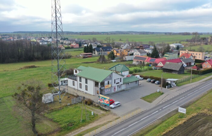 kolneński, Mały Płock, Budynek handlowo-usługowy generujący dochód pasywny
