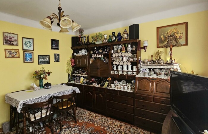 Ostrołęka, Generała Hallera, Rodzinne mieszkanie na 1 piętrze w bloku z pustaka