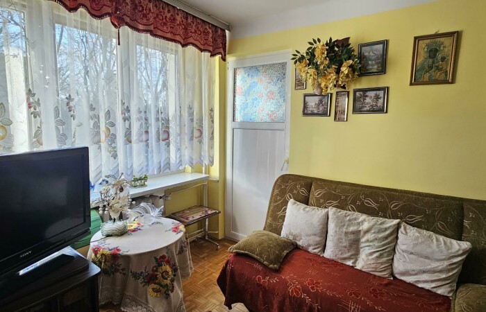 Ostrołęka, Generała Hallera, Rodzinne mieszkanie na 1 piętrze w bloku z pustaka