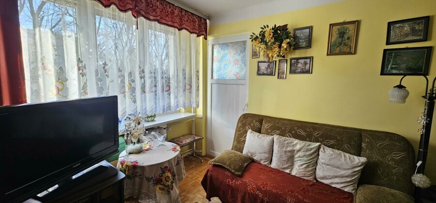 Ostrołęka, Generała Hallera, Rodzinne mieszkanie na 1 piętrze w bloku z pustaka