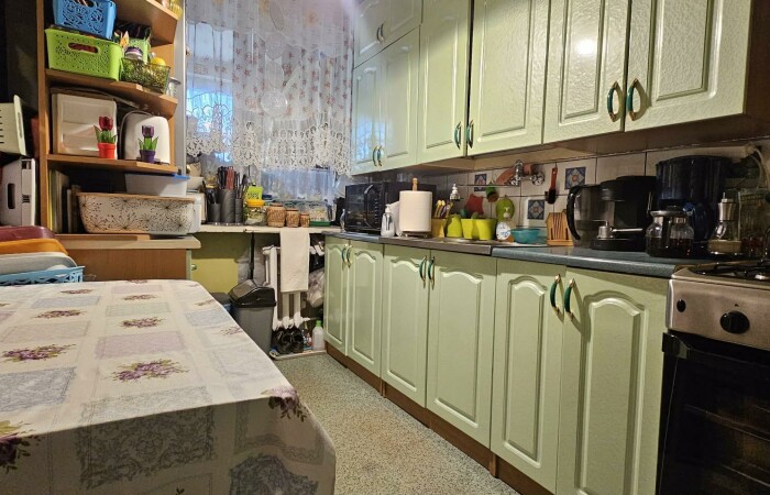 Ostrołęka, Generała Hallera, Rodzinne mieszkanie na 1 piętrze w bloku z pustaka