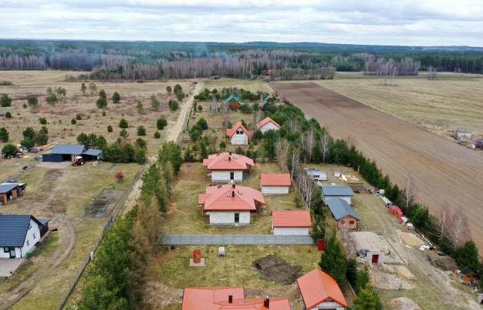 łomżyński, Zbójna, Piasutno Żelazne, Dom w stanie surowym nad rzeką Pisa Piasutno Żelazne