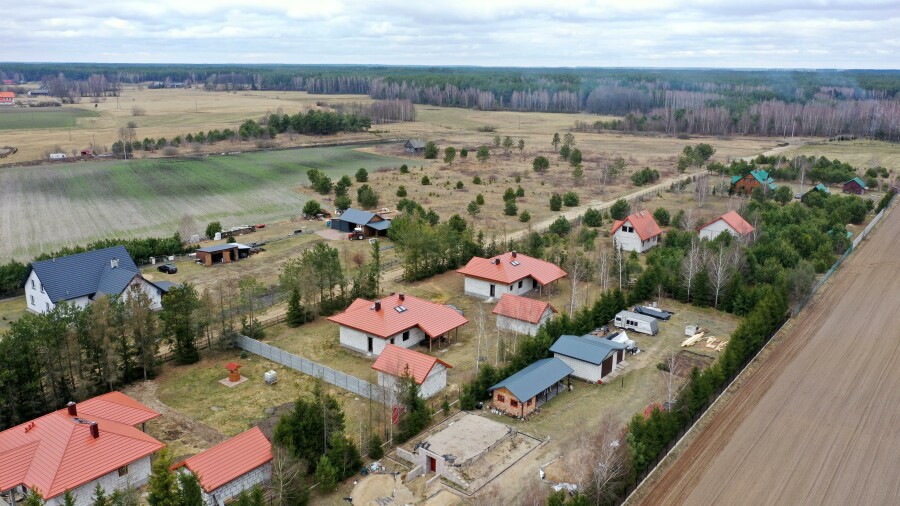łomżyński, Zbójna, Piasutno Żelazne, Dom w stanie surowym nad rzeką Pisa Piasutno Żelazne