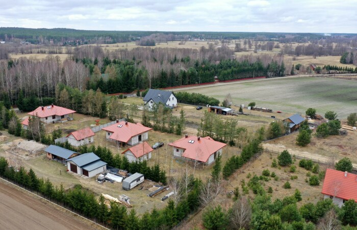 łomżyński, Zbójna, Piasutno Żelazne, Dom w stanie surowym nad rzeką Pisa Piasutno Żelazne