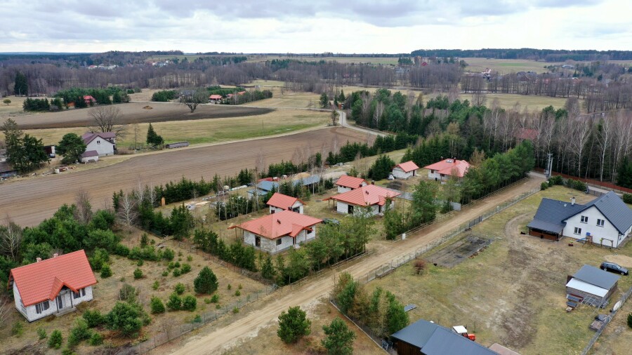łomżyński, Zbójna, Piasutno Żelazne, Dom w stanie surowym nad rzeką Pisa Piasutno Żelazne
