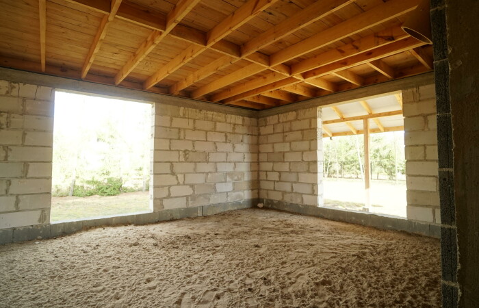 łomżyński, Zbójna, Piasutno Żelazne, Dom w stanie surowym nad rzeką Pisa Piasutno Żelazne