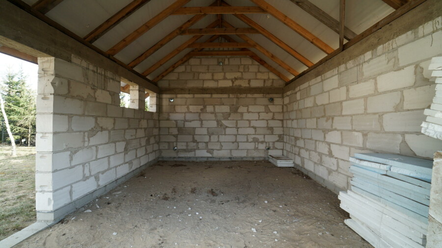 łomżyński, Zbójna, Piasutno Żelazne, Dom w stanie surowym nad rzeką Pisa Piasutno Żelazne