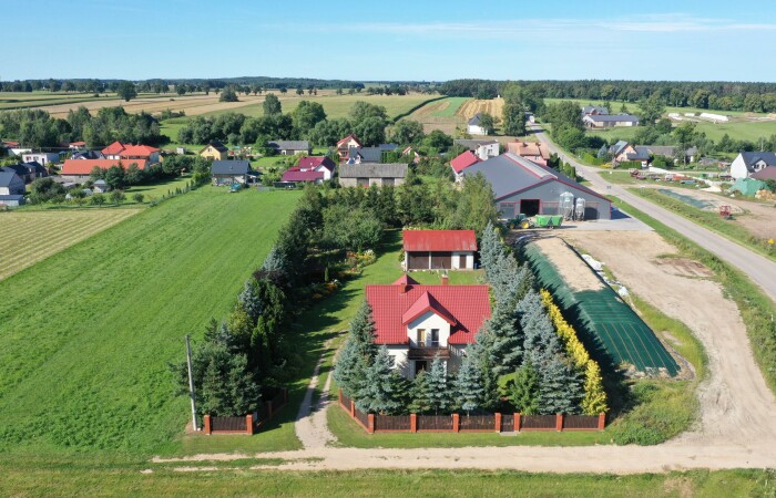 kolneński, Mały Płock, Korzeniste, Dom gotowy do zamieszkania
