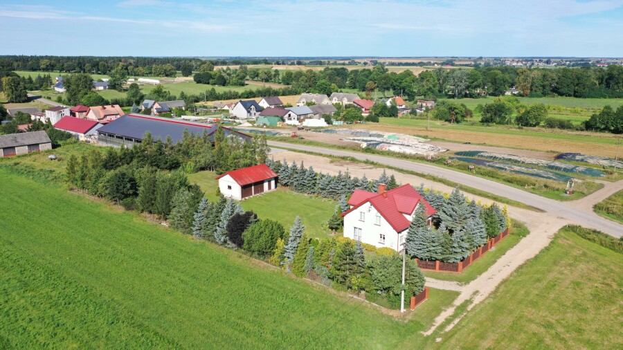 kolneński, Mały Płock, Korzeniste, Dom gotowy do zamieszkania
