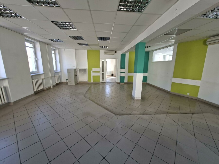 węgorzewski, Węgorzewo, Pionierów, Budynek usługowy w centrum Węgorzewa | po banku | duży potencjał inwestycyjny