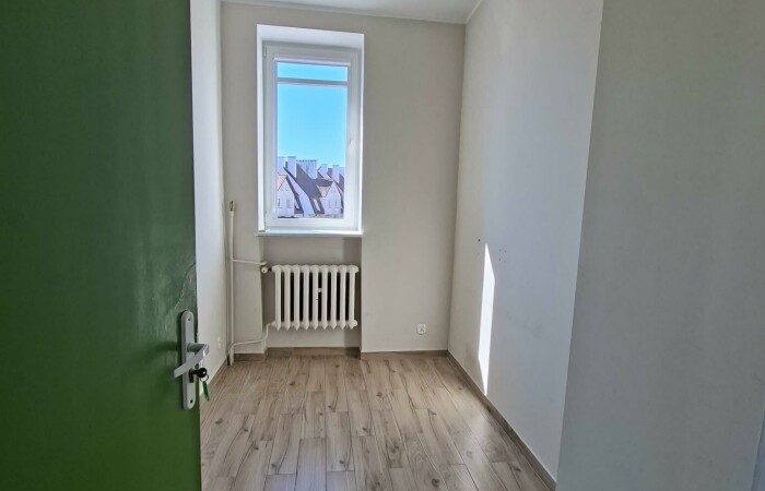 węgorzewski, Węgorzewo, Pionierów, Budynek usługowy w centrum Węgorzewa | po banku | duży potencjał inwestycyjny