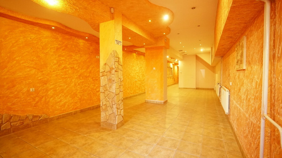 łomżyński, Łomża, Mazowiecka, Lokal usługowy w środku Osiedla Południe ul. Mazowiecka