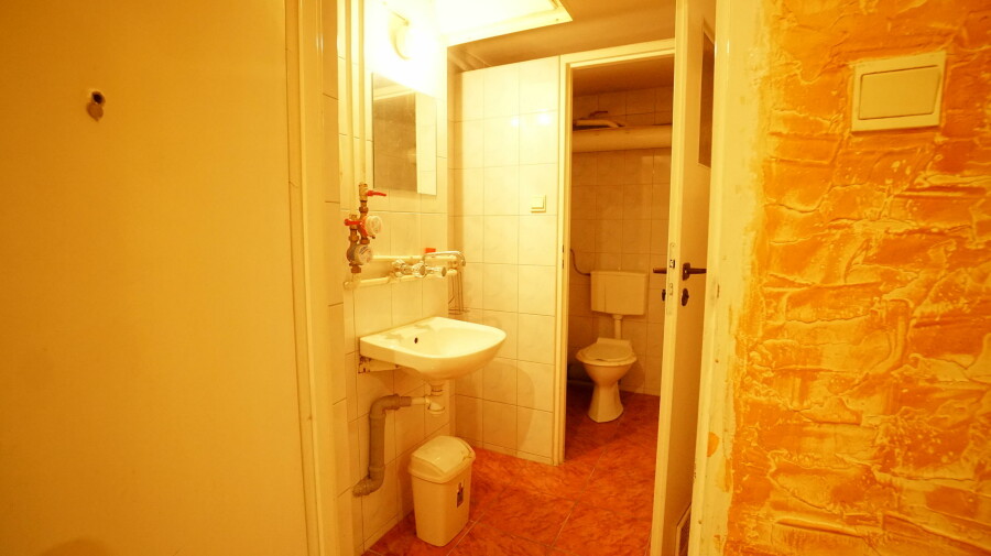 łomżyński, Łomża, Mazowiecka, Lokal usługowy w środku Osiedla Południe ul. Mazowiecka