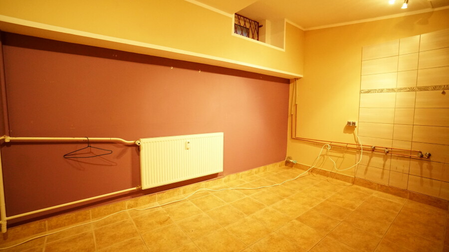 łomżyński, Łomża, Mazowiecka, Lokal usługowy w środku Osiedla Południe ul. Mazowiecka